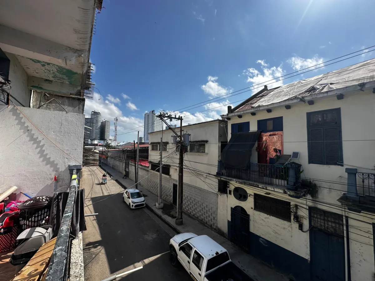 SE VENDE EDIFICIO COMERCIAL Y RESIDENCIAL EN CASCO VIEJO