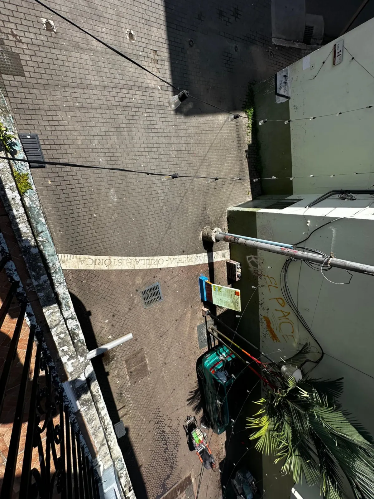SE VENDE EDIFICIO COMERCIAL Y RESIDENCIAL EN CASCO VIEJO