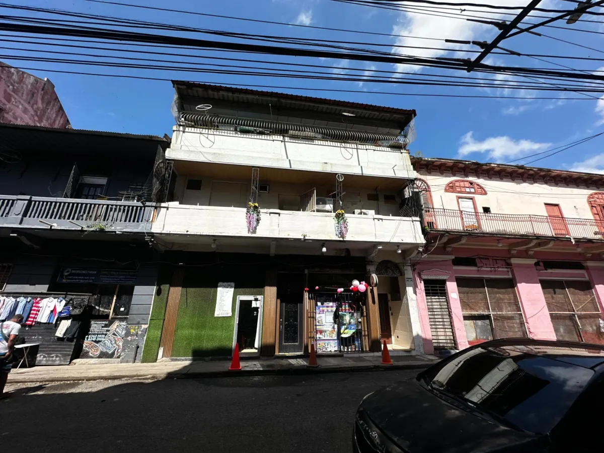 SE VENDE EDIFICIO OPERATIVO EN SANTA ANA