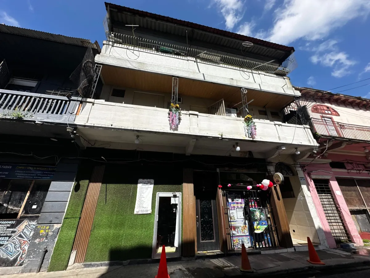 SE VENDE EDIFICIO OPERATIVO EN SANTA ANA