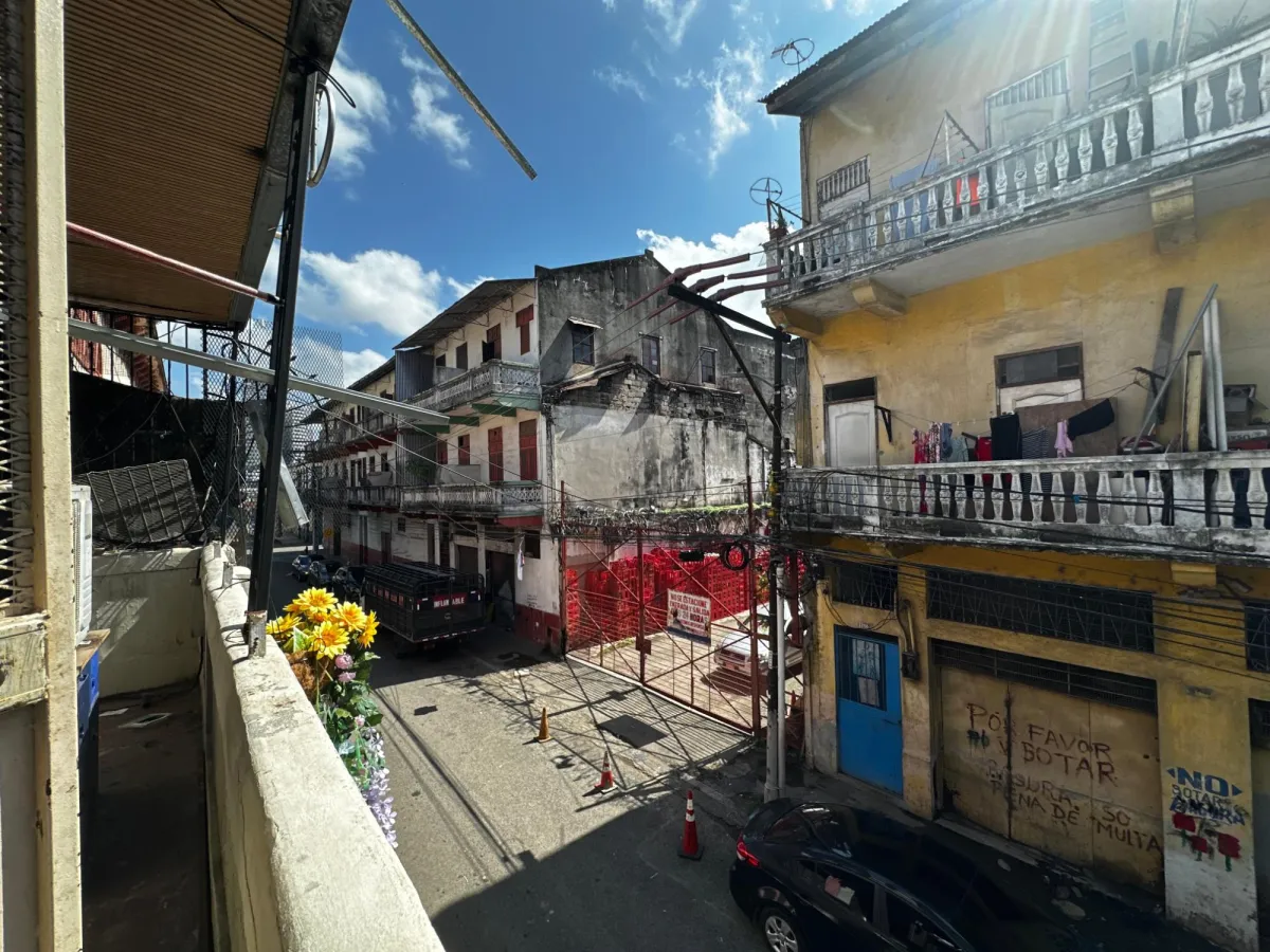 SE VENDE EDIFICIO OPERATIVO EN SANTA ANA