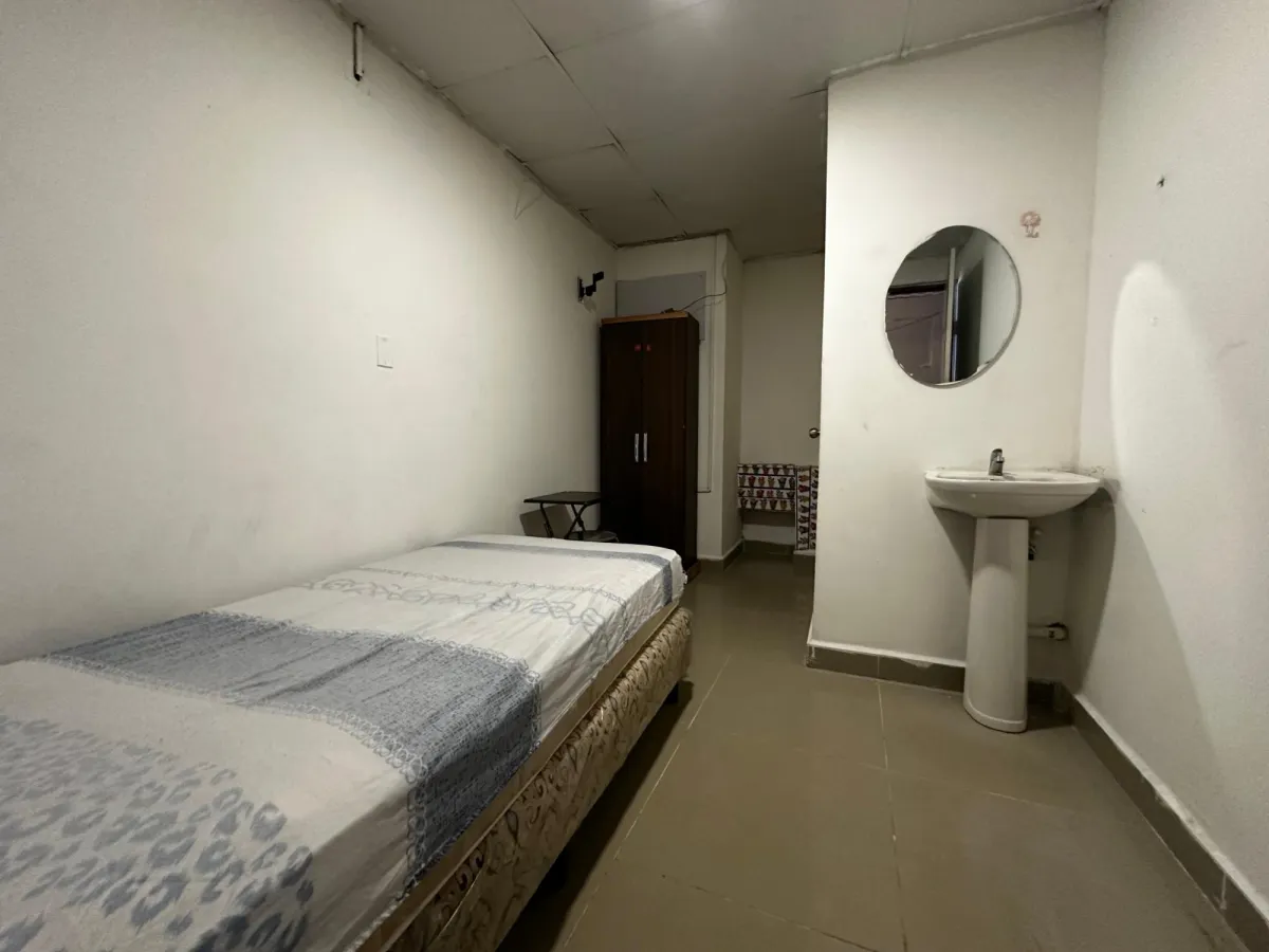 SE VENDE EDIFICIO OPERATIVO EN SANTA ANA