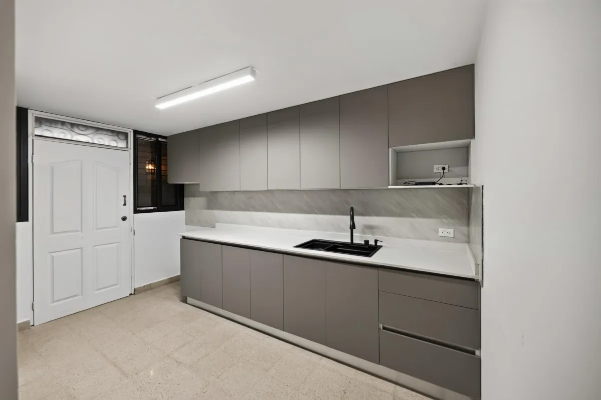 Renovated in Altos de Miraflores, Betania