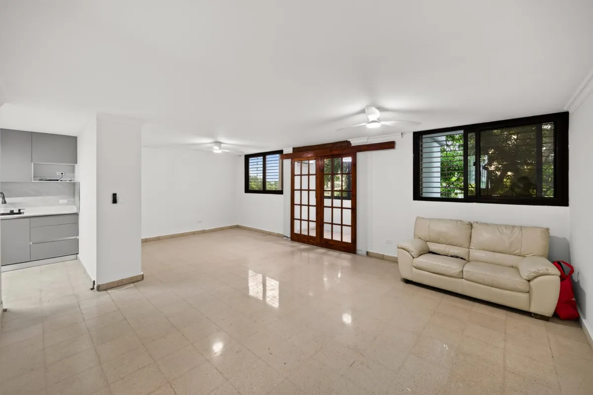 Renovated in Altos de Miraflores, Betania