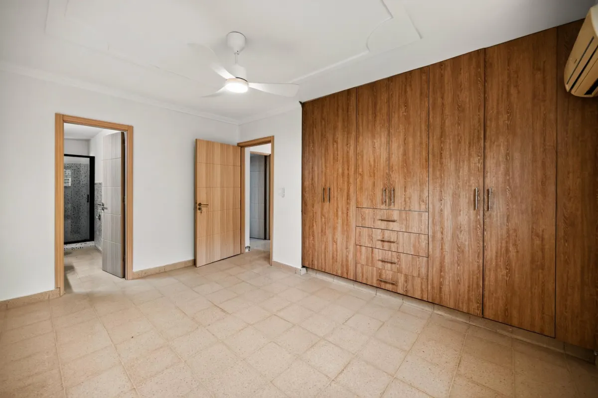 Renovated in Altos de Miraflores, Betania