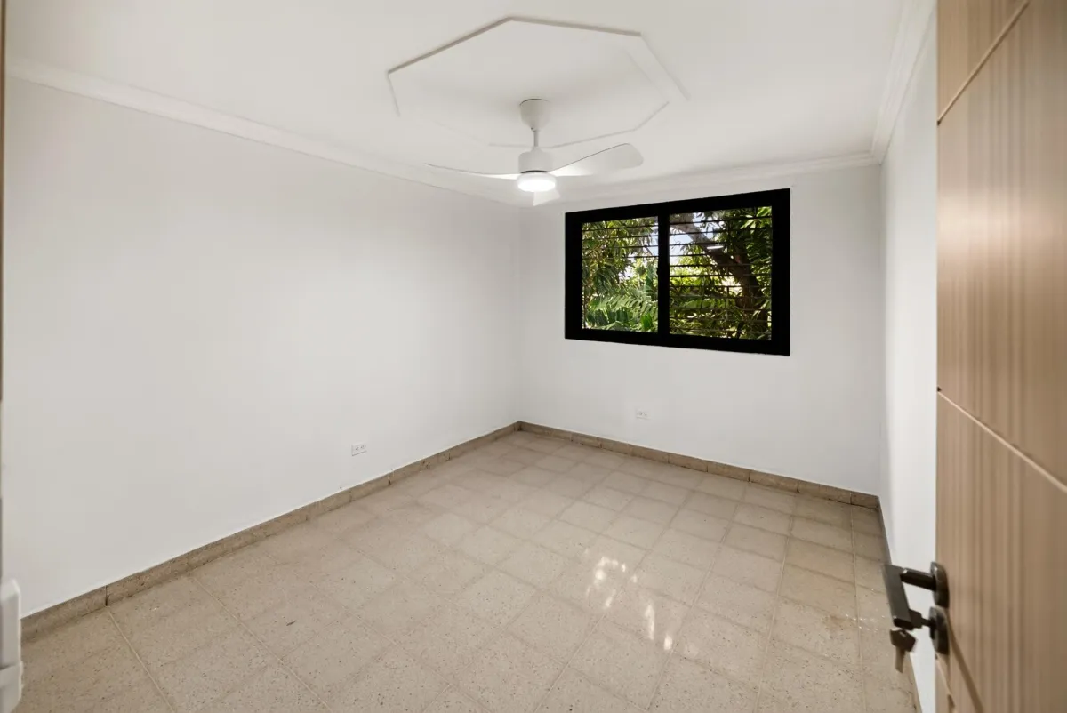 Renovated in Altos de Miraflores, Betania