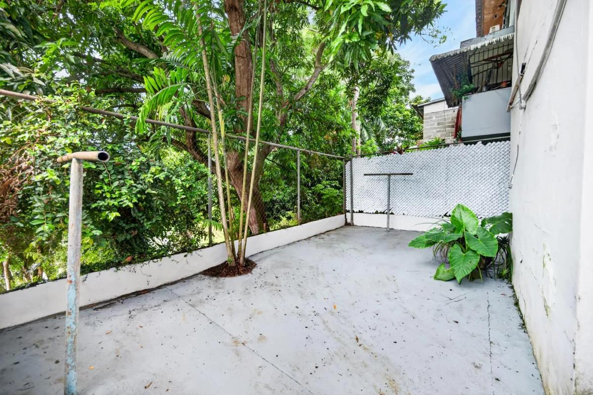 Renovated in Altos de Miraflores, Betania