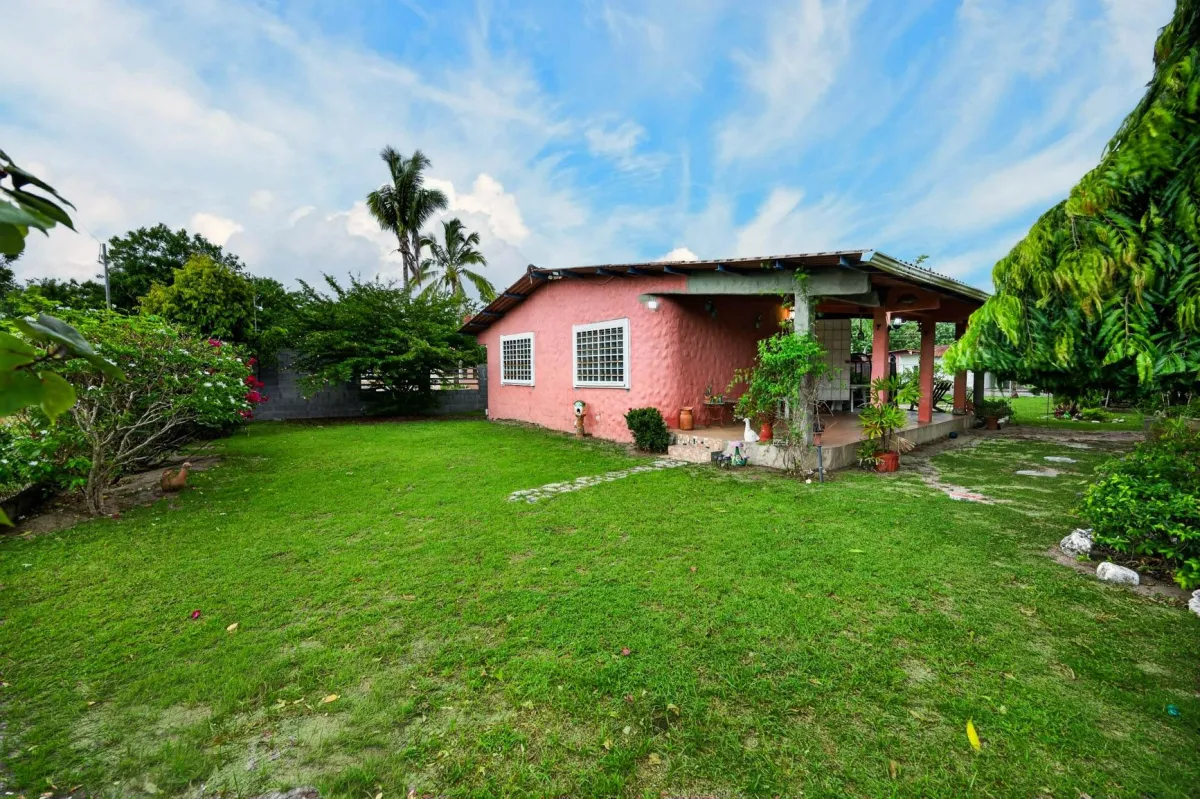 Tropical Hideaway in Gorgona
