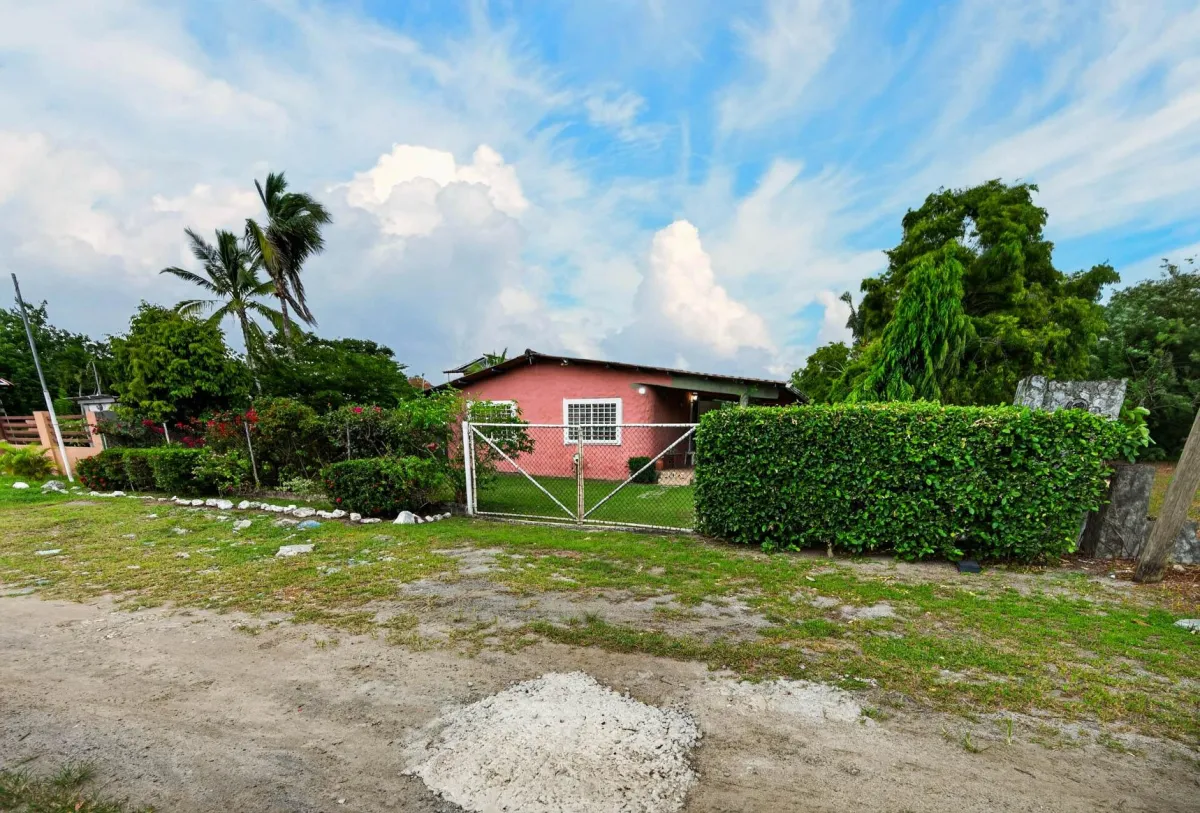 Tropical Hideaway in Gorgona