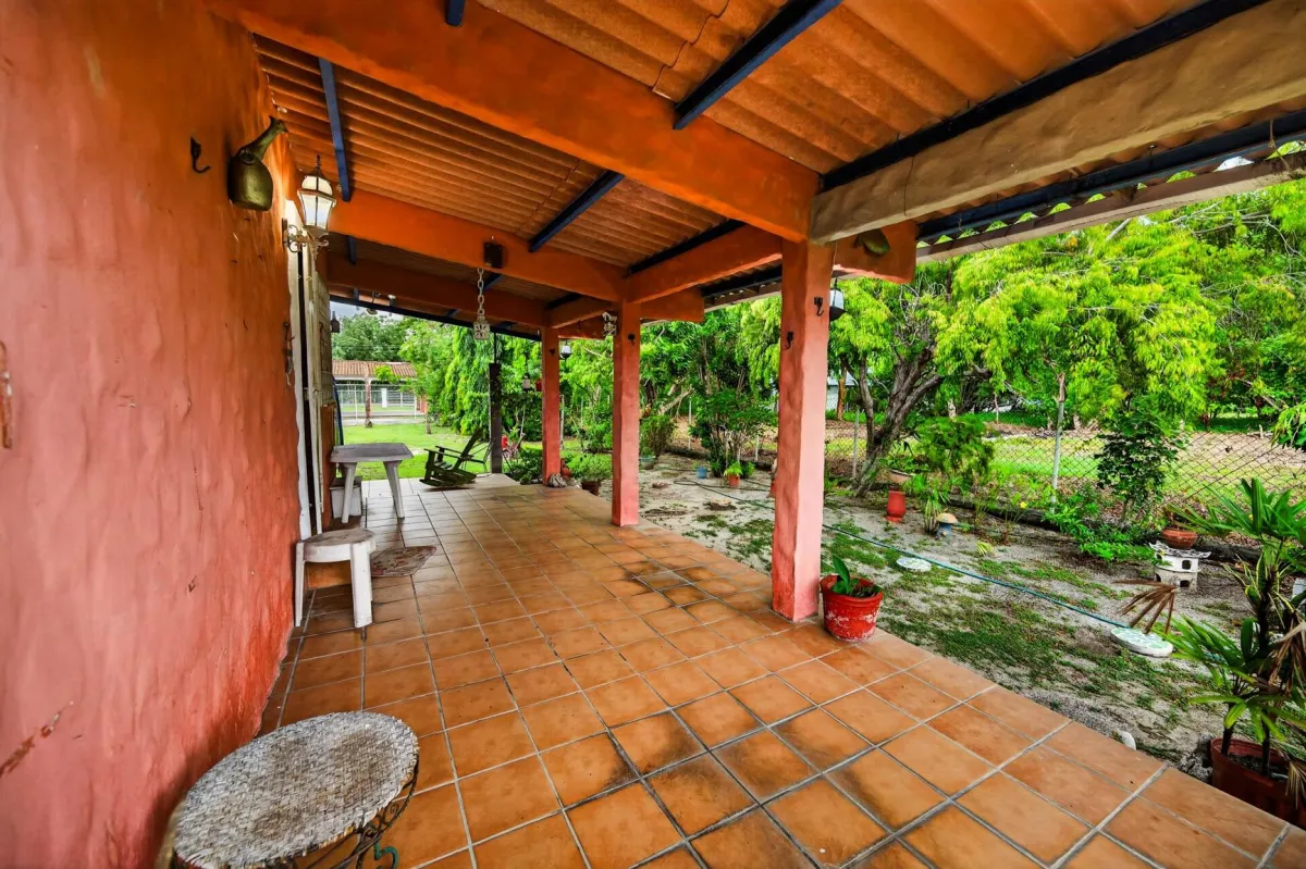 Tropical Hideaway in Gorgona