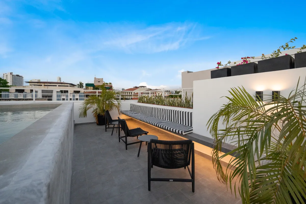 Exclusive Apartment at Mansión Baluarte, Casco Viejo: Luxury Meets History
