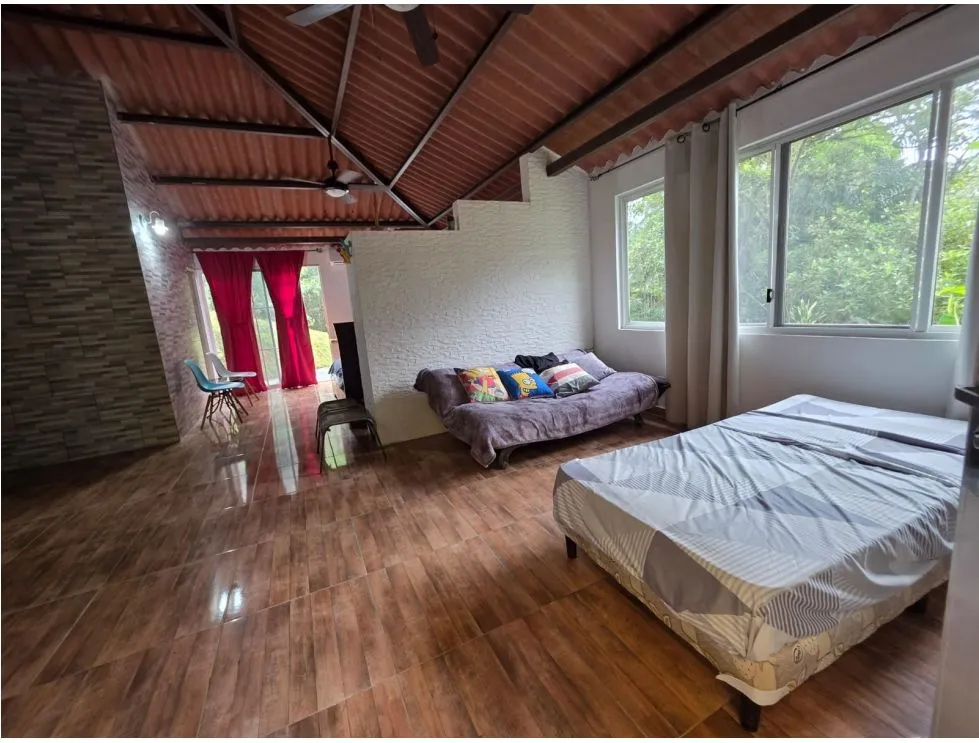 VENTA DE TERRENO CON 3 CABAÑAS EN ALTOS DE CERRO AZUL. MY