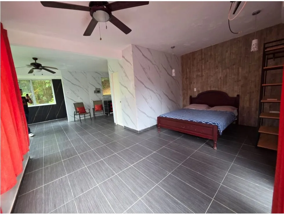 VENTA DE TERRENO CON 3 CABAÑAS EN ALTOS DE CERRO AZUL. MY