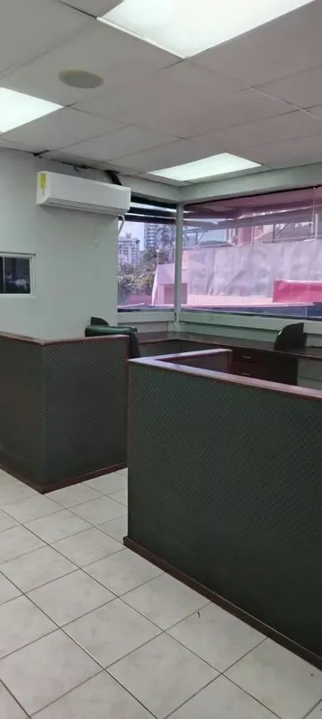 Alquiler de Oficinas Multiuso  -  Cerca del Metro Fernandez de Córdoba