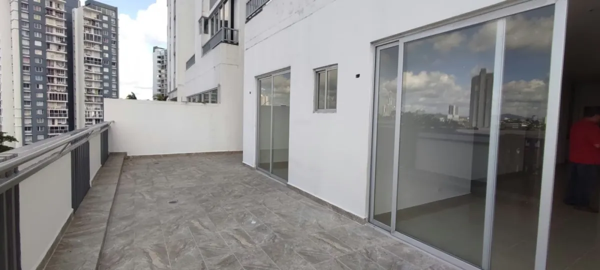 Spacious Apartment with Terrace in PH Metro View - Hato Pintado