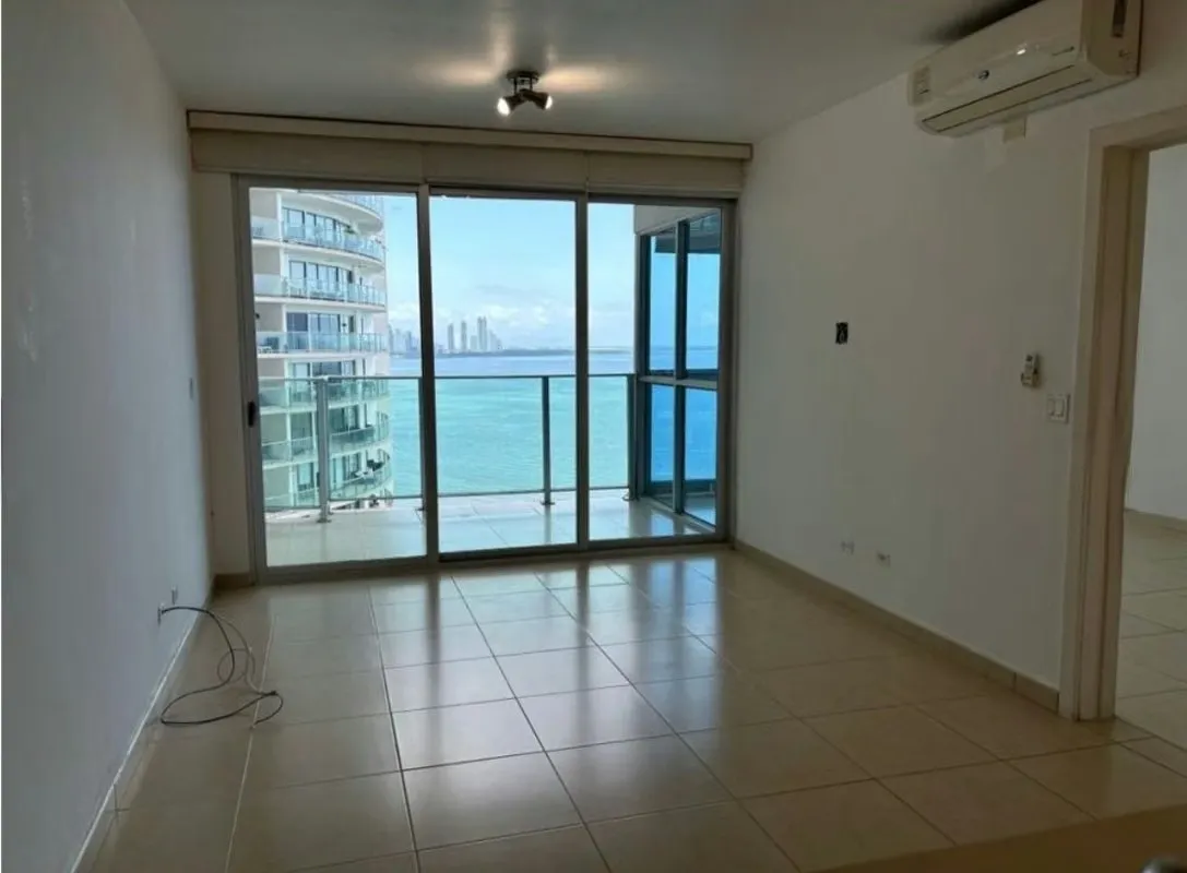 Apartment with Panoramic View