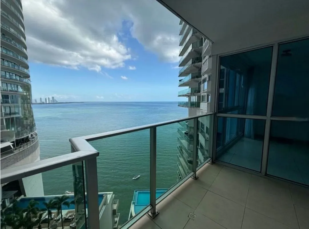 Apartment with Panoramic View