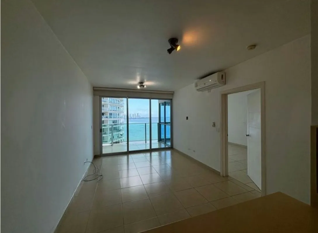 Apartment with Panoramic View