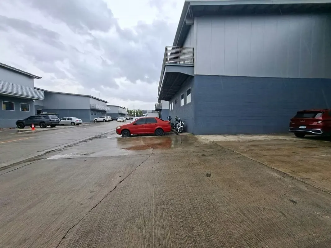 Warehouse and Industrial Space Rental | Strategic Logistics Center