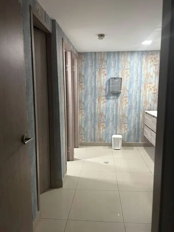 OFICINA DE 218 m² EN  - REA BANCARIA | 5 ESTACIONAMIENTOS