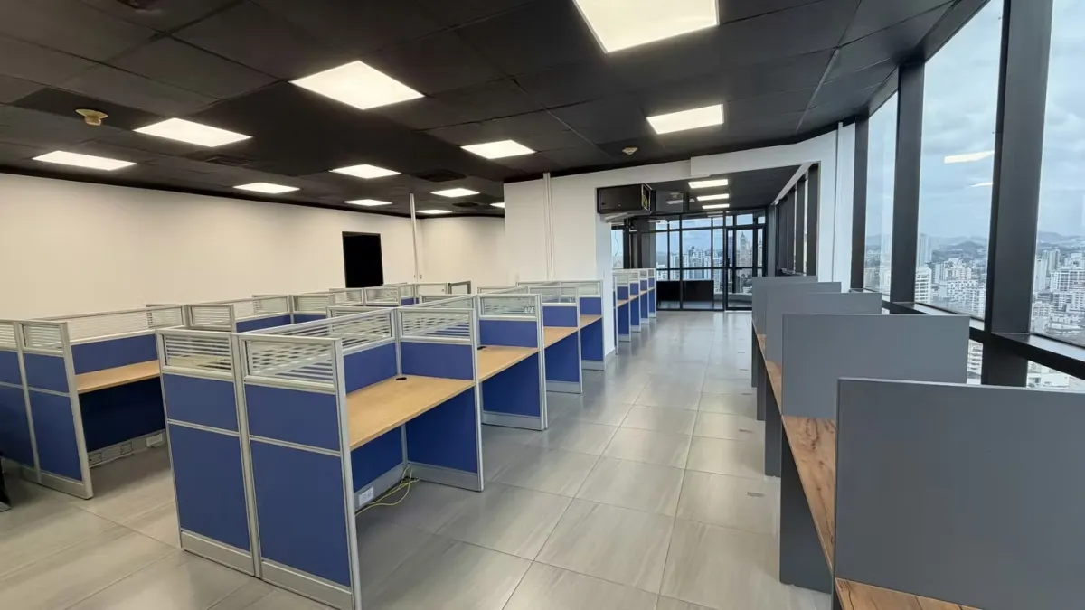 Oficina Amoblada en Torre Banco General  -  Calle 50 | Ubicación Premium