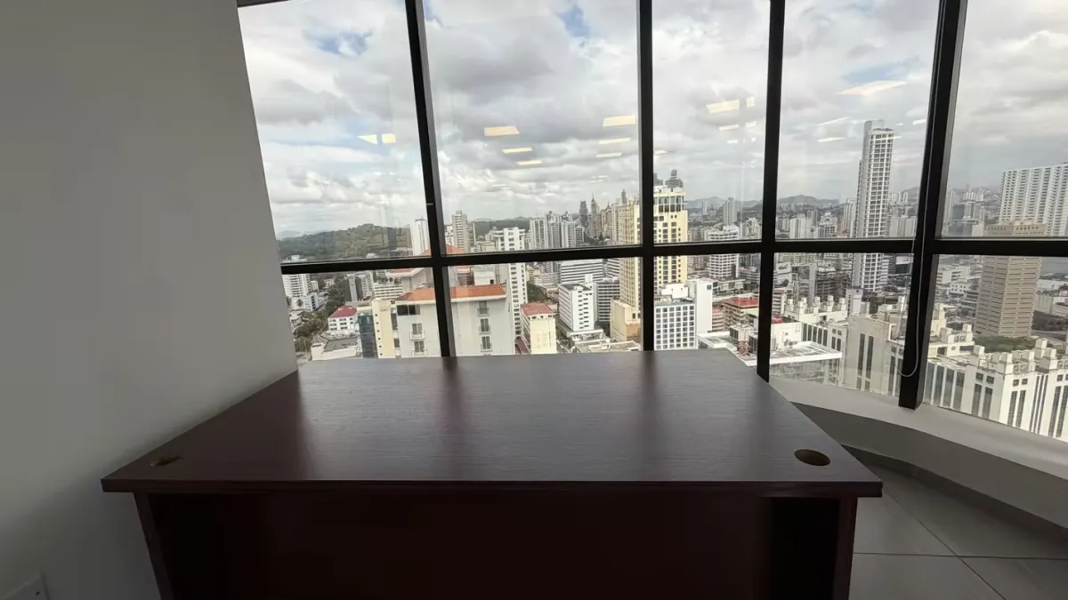 Oficina Amoblada en Torre Banco General  -  Calle 50 | Ubicación Premium