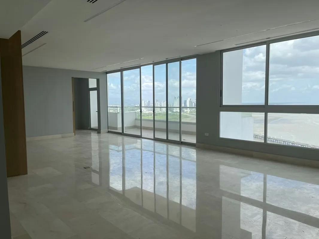 BRAND NEW PENTHOUSE IN COCO DEL MAR - PANORAMA TOWER | 352 m²