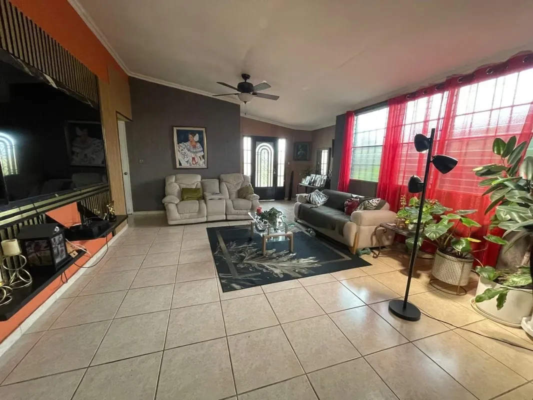 Casa Unifamiliar en Brisas del Golf | Calle Sin Salida | 307 m² Terreno | $250,000