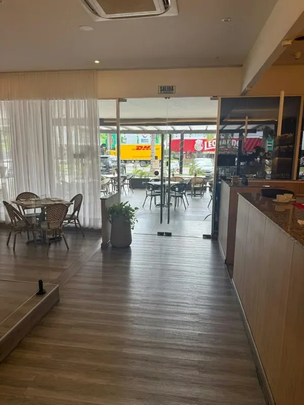 Local para Restaurante en Costa del Este con Terraza