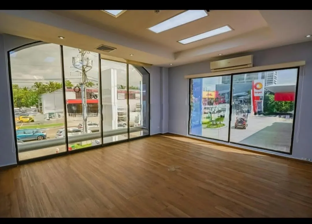 Corporate Building for Lease - Costa del Este | Offices + Warehouse | High Visibility