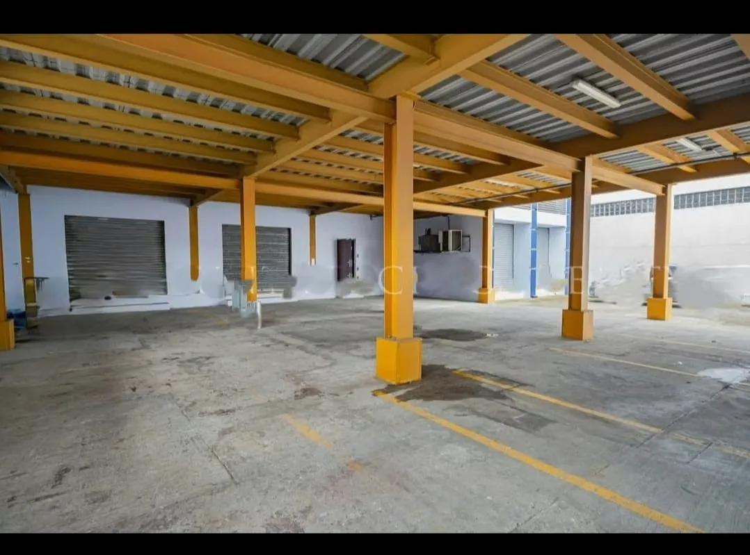 Corporate Building for Lease - Costa del Este | Offices + Warehouse | High Visibility