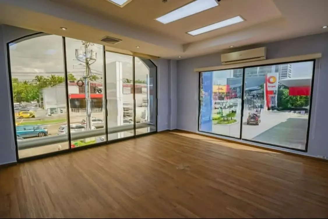 Corporate Building for Lease - Costa del Este | Offices + Warehouse | High Visibility
