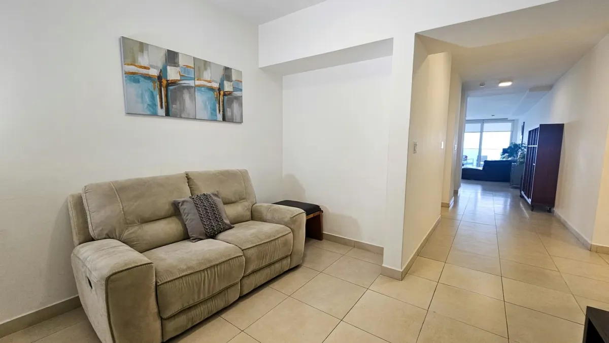 Exclusivo Apartamento Amoblado en Avenida Balboa | 3 Recámaras | 256 m²