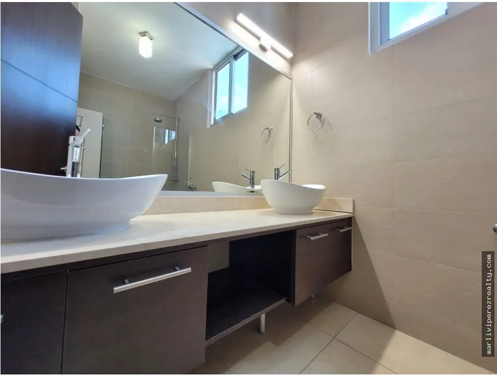 APARTMENT RENTAL ON BALBOA AVENUE