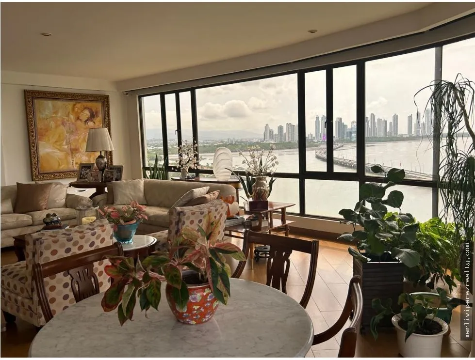 Luxury Apartment for Sale in Coco del Mar - San Francisco