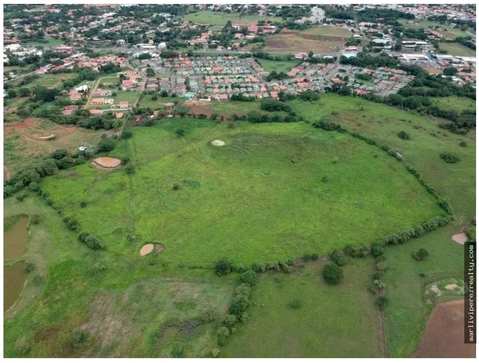 Terrain à bâtir à Chitre à vendre