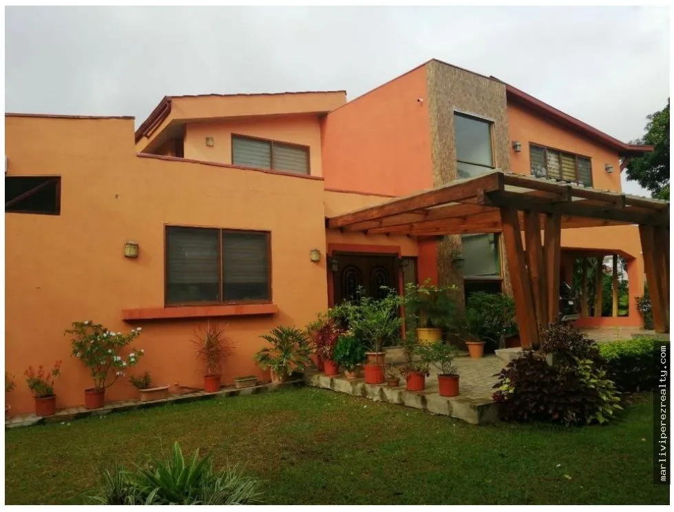 Maison unifamiliale à Anton à vendre