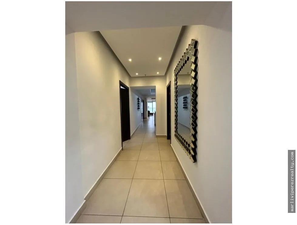Apartment for Sale on Avenida Balboa