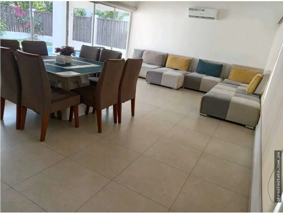 Single Family House for rent in Coronado