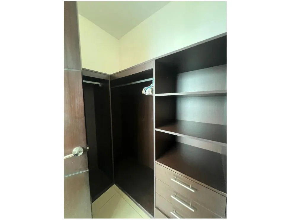 APARTMENT FOR RENT AVENIDA BALBOA PH SKY RESIDENCES AVAILABLE OCTOBER