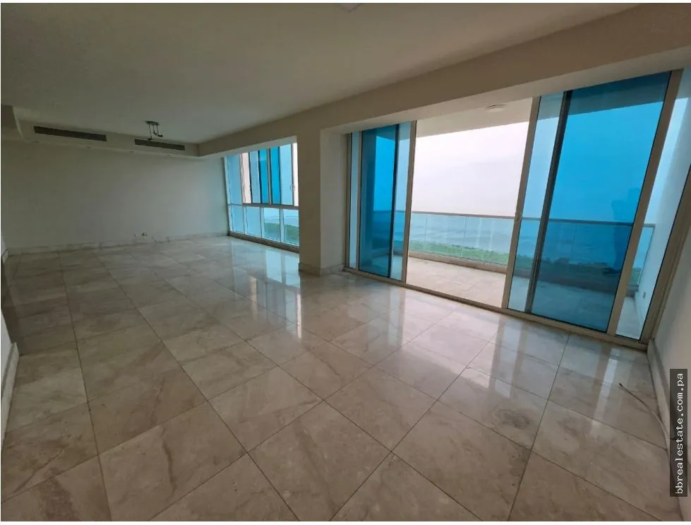 квартира в Costa del Este на продажу