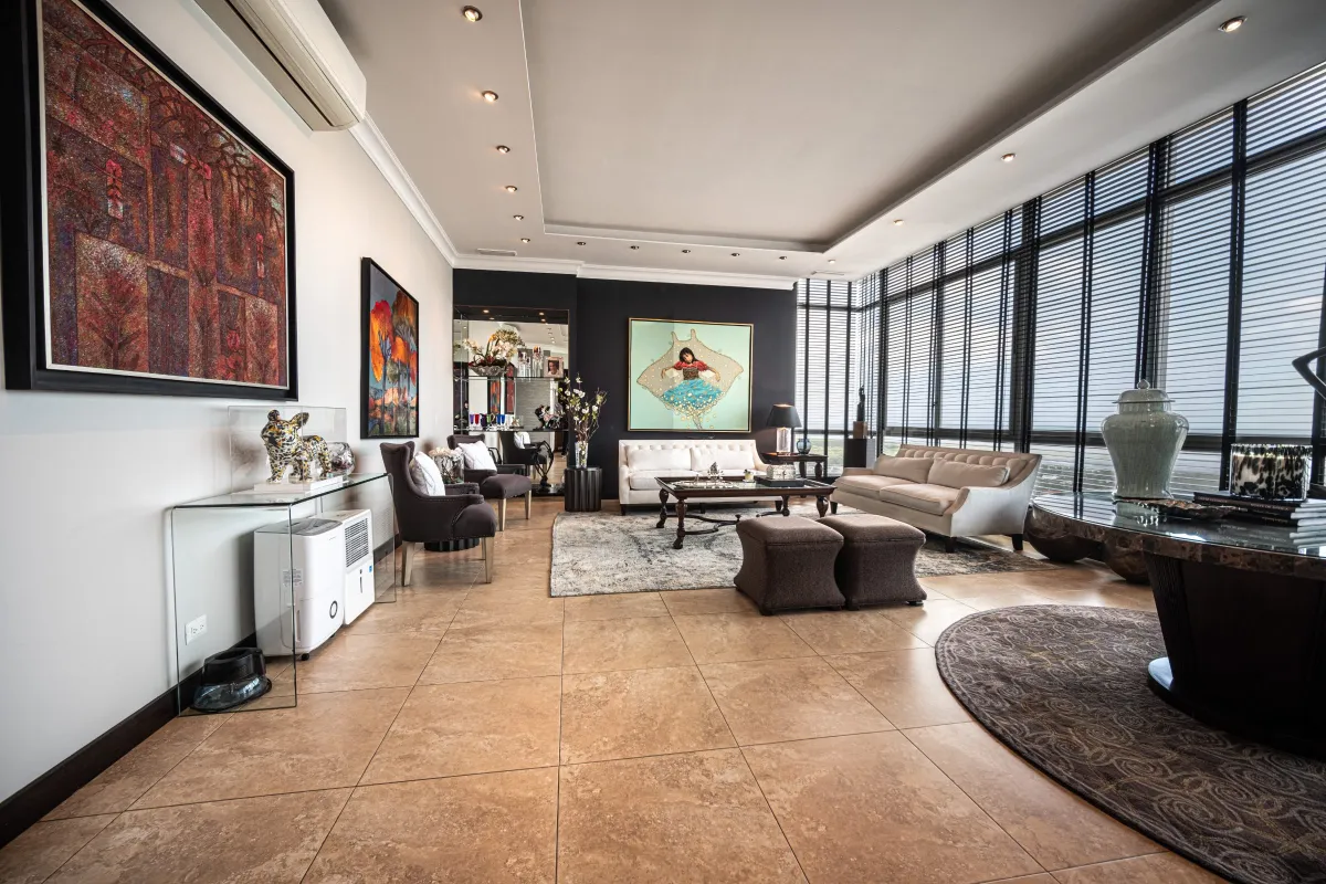 COMPLETE APARTMENT FOR SALE COSTA DEL ESTE 520M2