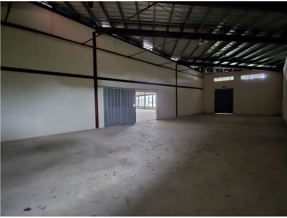 Warehouse for Rent at the Entrance of Chitré, Herrera. MB