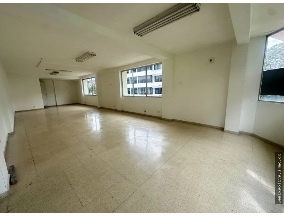 Commercial Space for Rent on Vía Argentina