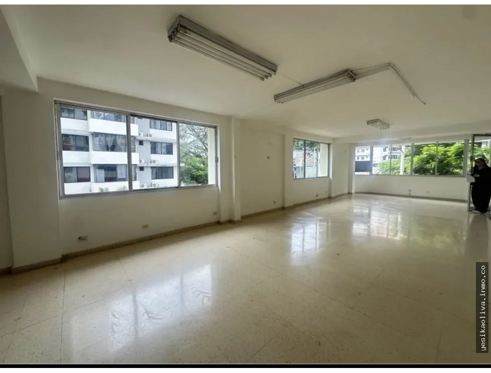 Commercial Space for Rent on Vía Argentina