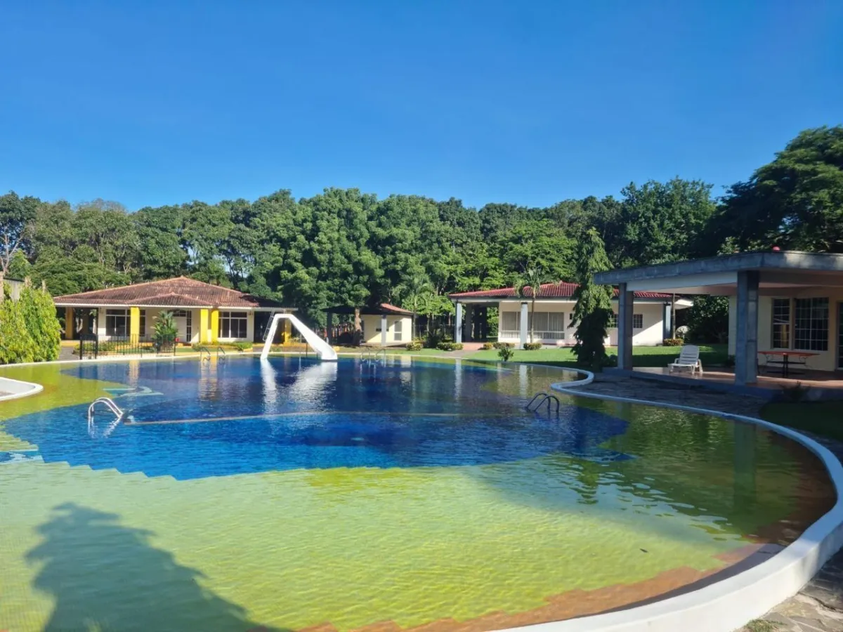 SPECTACULAR COUNTRY HOUSES IN CHAME CORONADO.