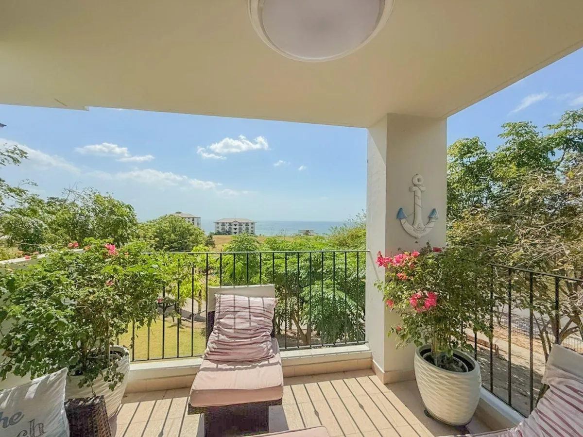 Beach Living at Galeones – La Ensenada, San Carlos