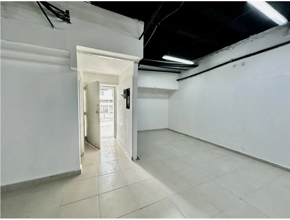 Alquiler de local comercial en Plaza Inca, Av. Manuel Espinoza. YP