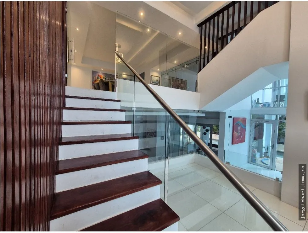 House for Sale Altos del Golf