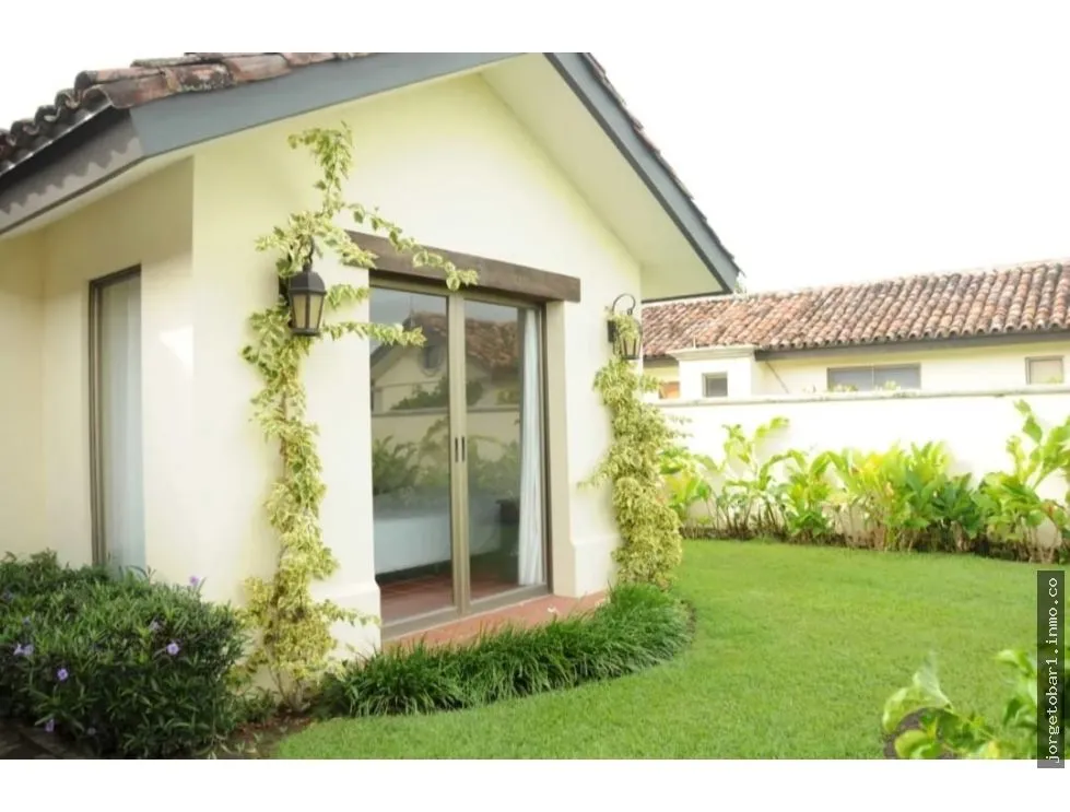 Beachfront Home for Sale - Buenaventura